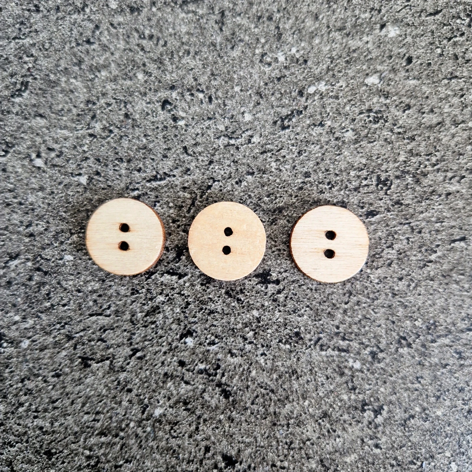 Lot van 3 vintage houten knoppen – photo 2